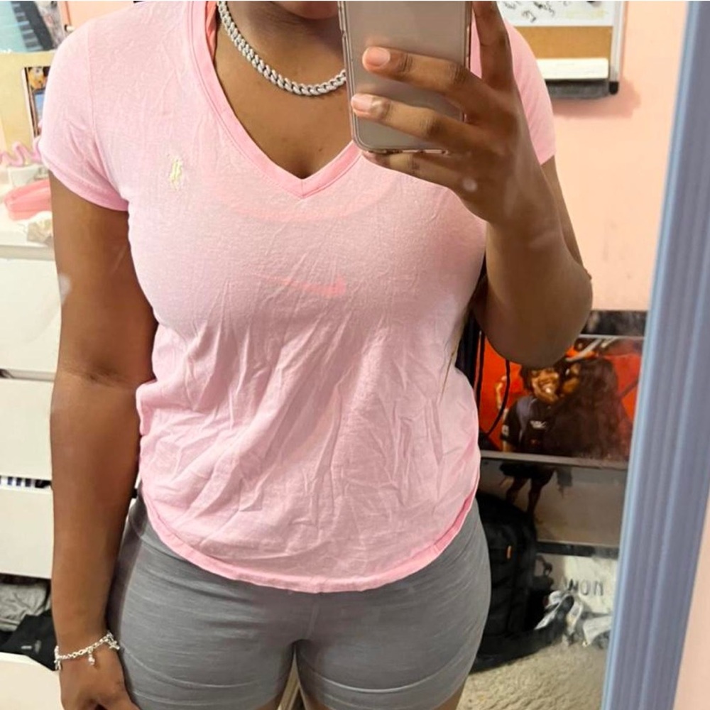 Very cute pink polo shirt
#ralphlauren #poloshirt #tshirt #polo #pinkpolo